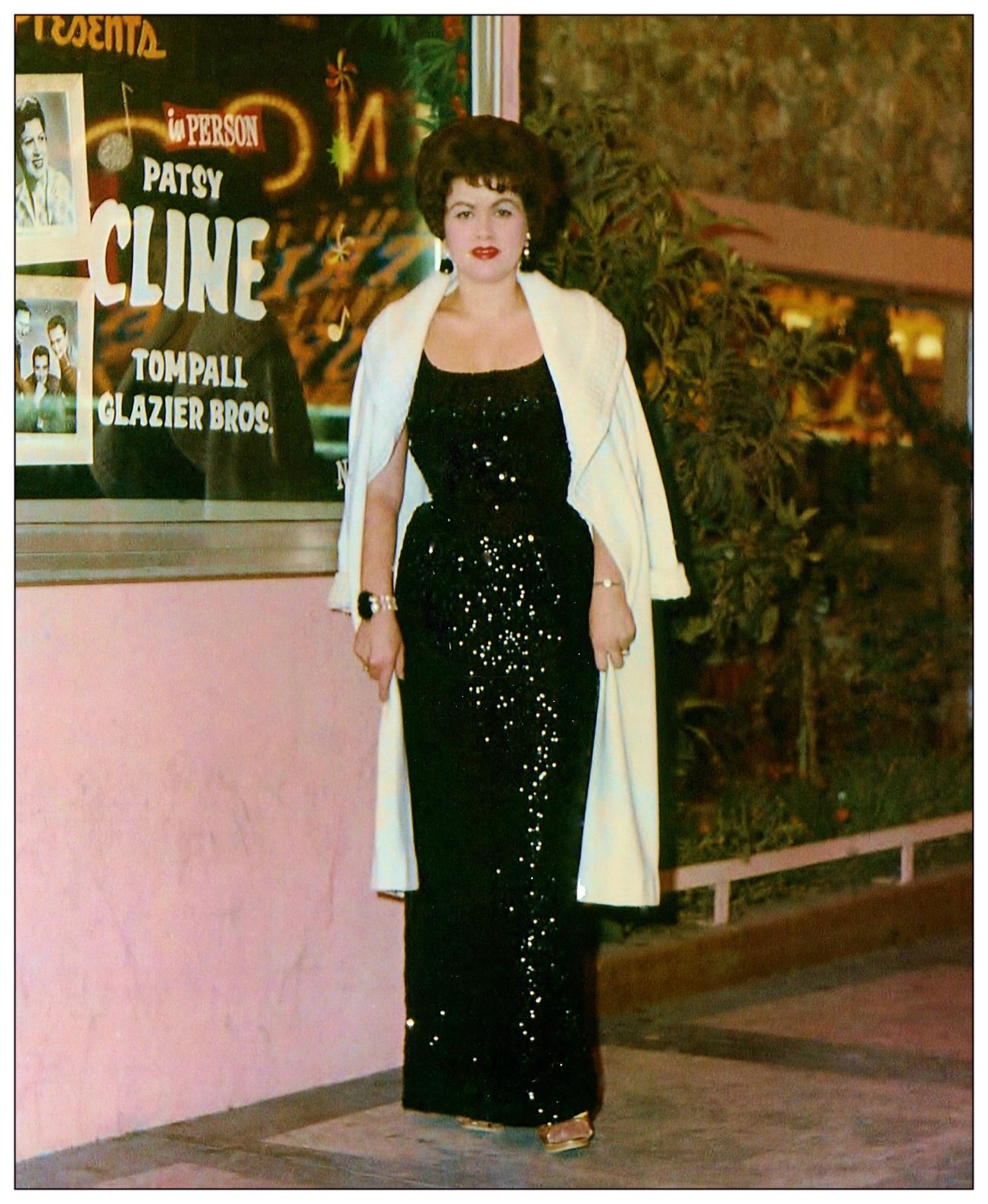 1973: First woman inducted into Country Music Hall of Fame